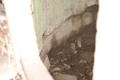 The bottom concrete staves have rotted away